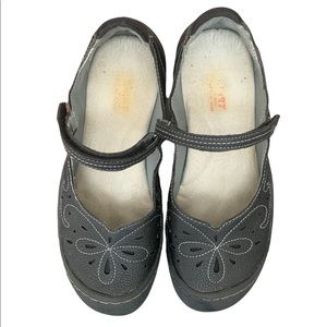 JSport by Jambu black Mary Jane’s with Velcro strap